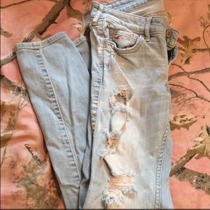 Size 26/31 hollister skinny jeans